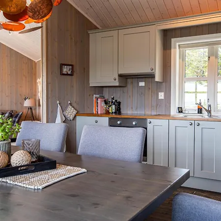 Valdreshytte Med Peis Klassisk Og Lun Stil * Aurdal